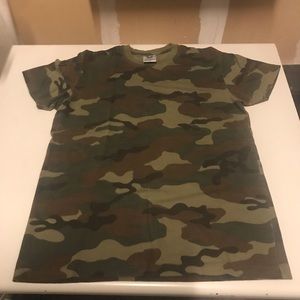 Never worn camo t-shirt